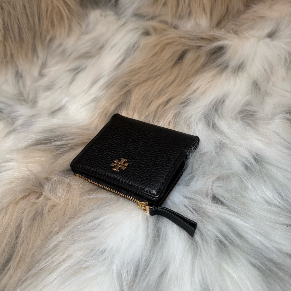 Tory Burch Black Leather Wallet